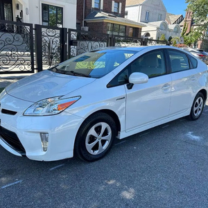 CLEAN 2014 À-yo-ta Pri-us Four - Product Image 1