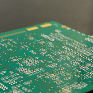 Ensamblaje de PCB multicapa de calidad superior y servicio OEM PCBA SMD completo con características automotrices personalizadas Hecho en Italia - Product Image 3