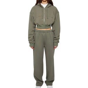 Venta al por mayor de personalización de alta calidad liso de algodón transpirable de peso pesado Zip up Sweatsuit mujeres recortadas Sudadera con capucha y pantalones conjuntos - Product Image 4