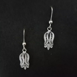 Pendientes de tuerca de tulipán de filigrana de alto grado más vendidos con brillo de alta calidad directo del proveedor indio - Product Image 1