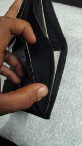 Cartera de cuero para hombre de alta demanda para uso formal Bolsillos multiinteriores con forro de PVC y cierre de cubierta Impermeable Longitud corta - Product Image 4