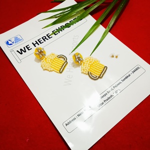 Boucles d'oreilles pendantes en forme de tasse de bière en perles pour femmes, bijoux faits à la main pour les fêtes, boucles d'oreilles fantaisie pour les festivals, cadeau de vacances - Product Image 3