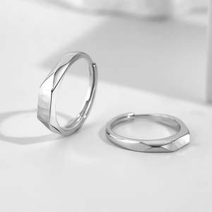 แหวนคู่รัก Jeulia Sterling Silver I Love You แบบฉายภาพเคลือบโรเดียมและทองคำ ประดับอัญมณีสุดโรแมนติก ของขวัญเครื่องประดับ - Product Image 4