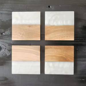 Juego de posavasos de madera y resina epoxi rectangular ecológica de diseño geométrico clásico con copos dorados para bebidas ArtisanVibe - Product Image 5