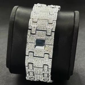 Montre en diamant glacé de luxe pour hommes Mouvement à quartz clouté entièrement en strass pour les fêtes et la mode-Qualité d'exportation pour l'Inde - Product Image 5