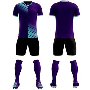 Vêtements de football en polyester respirant de haute qualité Maillots de clubs de football pour enfants Uniformes de football pour hommes et femmes - Product Image 4