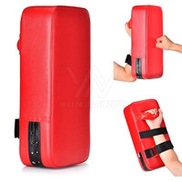 Pads de frappe thaïlandais personnalisables haut de gamme en mousse haute densité avec revêtement en cuir durable et design respirant pour l'entraînement aux arts martiaux