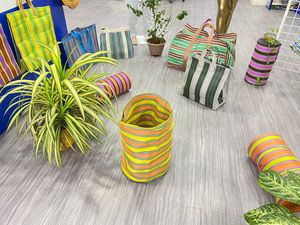 Bolsas de compras de rayas PP tejidas ecológicas de nailon, telar manual de plástico de polipropileno reciclado sostenible hecho en La India reciclado - Product Image 4