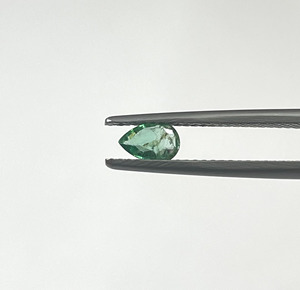 Esmeralda Zambiana 100% Natural, Corte Pera, Color Verde Claro, 6x4-5x7mm, Gema Suelta de Alta Calidad para Joyería al Mejor Precio - Product Image 3