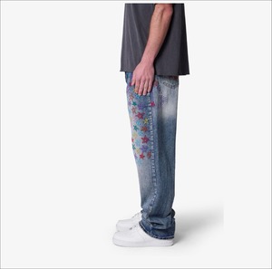 กางเกงยีนส์ขาบานสำหรับผู้ชายทรงหลวมเอวสูงล้างได้พิมพ์ลายหน้าจอโลโก้แบบออกแบบได้ตามต้องการ - Product Image 3