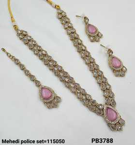 Ensemble de bijoux glamour en pierre de Kundan pour les mariages, les fêtes et les fiançailles vente en gros de vêtements indiens pour femmes ensemble de bijoux longs pour femmes - Product Image 4