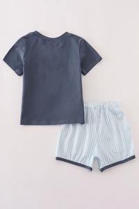 ชุดเสื้อผ้าใส่สบายลายตัวหนาสีน้ำเงินคลาสสิกสำหรับเด็กวัยหัดเดินและเด็ก - Product Image 4