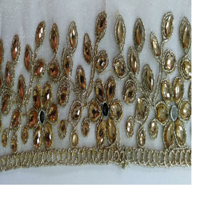 Encajes Bordados Florales de Algodón 100% Ecológicos Hechos a Medida con Cuentas Doradas en Color Dorado para Diseños Étnicos y Decoración - Product Image 1