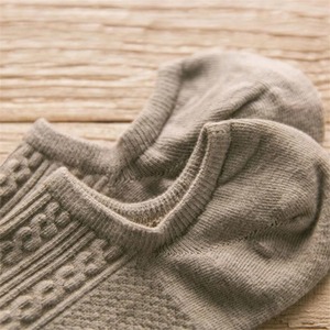 3 pares de calcetines deportivos para jóvenes, gruesos, antideslizantes, de malla transpirable, diseño de barco, parte inferior de corte bajo, características para correr para niños - Product Image 4