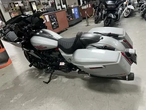 Original 2024 CVO ROAD GLIDE ST 121 cu en MOTO SPORT - Product Image 2