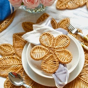 Flower Shape Rattan Napkin Ring Handmade Woven Napkin Holder Decorative Table Accessory For Wedding Event Party Home Dining Use - Product Image 2
