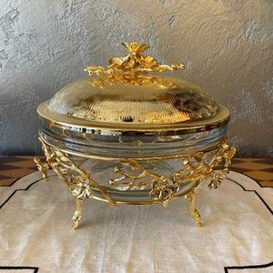 Plato de frotamiento de acero inoxidable duradero con acabado dorado Ideal para eventos al aire libre, banquetes y celebraciones formales - Product Image 6