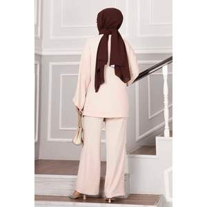 Juego de Hijab Aerobin atado lateral modesto de 2 piezas con acento de piedra - Product Image 5