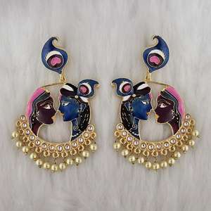 Pendientes colgantes finos de piedra Kriaa Kundan Radha Krishna Meenakari modelo 1314426N - Product Image 1
