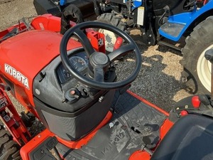 2017 para Kubota BX2380 40HP 4WD Tractor agrícola con motor Massey 30HP 2WD 70HP 120HP bomba de caja de cambios componentes de núcleo de rodamiento - Product Image 3