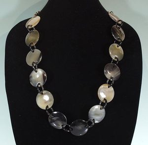 Buffalo Horn Pendant Necklace <b>Women</b> Natural Color Horn Crescent Choker Necklaces Jewelry New for Hot <b>Sale</b> Product - Product Image 3