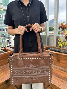 ขายดีกระเป๋าหนังกลับสีน้ำตาลตะวันตกแบบหรูหราสำหรับถือกระเป๋าถือแบบสะพายข้างสำหรับผู้หญิงกระเป๋าถือแบบเย็บตะเข็บ - Product Image 3