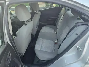 Usado 2017 Chevrolet Sonic LS - Product Image 2