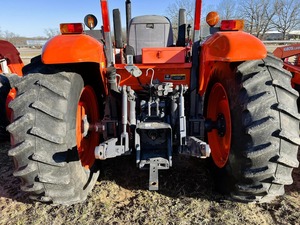 Utilizado para el Tractor Agrícola M7040 4WD de 100HP con Componentes Centrales del Motor: Bomba, Motor, Caja de Cambios y Rodamientos - Product Image 2