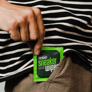 ผ้าเช็ดรองเท้าคุณภาพดีที่สุดจากเวียดนาม ทำความสะอาดรองเท้าของคุณ 20 ซองต่อกล่อง ผ้าไม่ทอแบบมีจุดยาง - Product Image 6