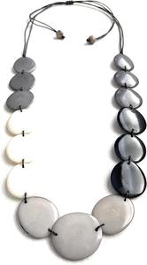 Resin Jewelry Necklace Modern Stylish Trendy Style with Smart Locket Beads Chain - Product Image 3