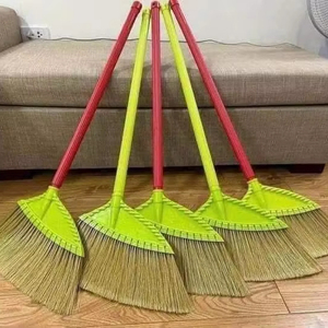 Escobas de plástico baratas a granel artesanías naturales de Vietnam - Product Image 1