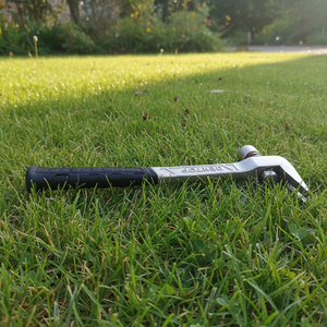 Martillo Ergonómico de 20 oz con Amortiguación de Impactos - Product Image 1