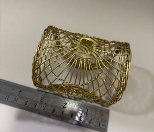 Brazalete tejido de latón de la mejor calidad, gemelos, diseño de grabado para accesorio de moda Unisex para fiesta - Product Image 1