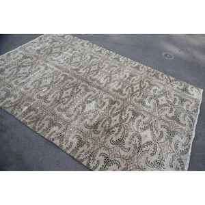 Alfombra ecológica de lana Vintage, diseño de retazos en beige y negro, pila mediana, área grande de 5,5x8,7 pies para comedor, respaldo de látex - Product Image 2