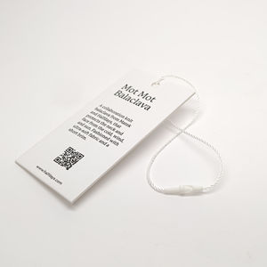 Ensemble d'étiquettes volantes en papier au toucher de luxe avec joint à ficelle étiquette pivotante en carton spécial conception personnalisée Logo marque pour vêtement - Product Image 4