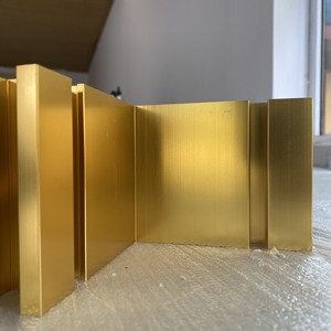 Perfil de aluminio personalizable del elevador fabricado en la fábrica de aluminio Song Hong en Vietnam - Product Image 2