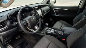 Nuovissimo Toyota Fortuner 2025 2.4L Diesel SUV/Crossover 199 CV 7 Posti 4 Cilindri Trasmissione Automatica Guida a Sinistra - Product Image 2