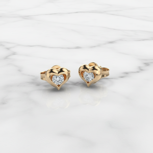 Boucles d'oreilles tendance en forme de mini-cœur en moissanite, serties en bézel, 4tcw, argent sterling 925, unisexe, cadeau de mariage, de fiançailles, d'anniversaire - Product Image 5