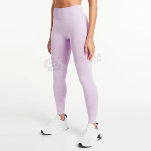 Leggings d'entraînement de yoga à séchage rapide de haute qualité pour femmes avec taille élastique et motif imprimé taille moyenne en vente - Product Image 1