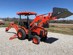Tractor de ruedas Kubota B26 4WD a la venta con motor B26, motor de bomba de caja de cambios y componentes de núcleo de rodamiento - Product Image 4