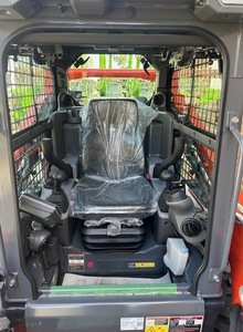Chargeuse compacte sur chenilles Kubota SVL75-3 2022 avec composants de moteur d'origine, charge nominale de 4 tonnes, mini-chargeuse frontale - Product Image 4