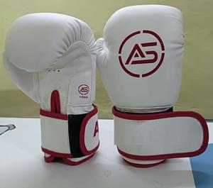 Guantes de boxeo de piel auténtica de vaca personalizados, cómodos y duraderos para entrenamiento de lucha profesional, multicolor - Product Image 3