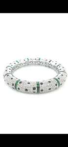 Brazalete de Diseño de Primera Calidad en Plata de Ley 925 Chapada en Oro de 14K con Forma de Animal, Esmalte Verde de Lujo y Diamantes Moissanite VVS - Product Image 2