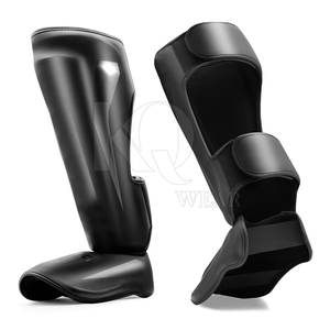 Espinilleras de cuero flexibles, protección profesional ligera, ajustables para entrenamiento de fútbol, práctica y actividades deportivas - Product Image 6