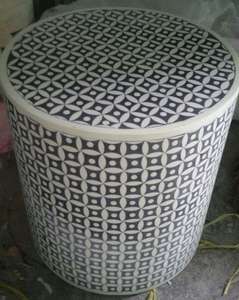 Table d'appoint élégante et personnalisable Tabouret en incrustation d'os Design créatif Nouveau traditionnel pour chambre à coucher et école Tendance Siège à la mode - Product Image 1