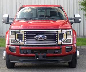 Gran Oferta 2023 Ford F-450 Super Duty Platinum 4x4, Motor Turbodiésel V8 de 6.7 Litros, Tracción en las 4 Ruedas, Equipamiento de Alta Gama - Product Image 1