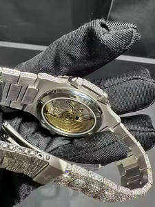 Montre analogique à quartz exclusive pour homme avec diamants Moissanite, style soirée et montre cadeau haut de gamme - Product Image 5