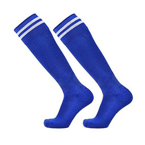 Chaussettes de sport à motif élégant, antidérapantes, avec détail de revers athlétique, écologiques pour tous les âges, pour l'entraînement au football - Product Image 2