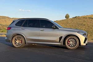BMW X5 M COMPETITION 2022 SUPER LIMPIO, EDICIÓN DEL 50 ANIVERSARIO, SUV, 1-25000 MILLAS, LISTO PARA ENVIAR - Product Image 2