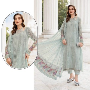 Costume pakistanais de créateur en faux georgette avec broderie, tenue de soirée, costume pakistanais à prix abordable - Product Image 1